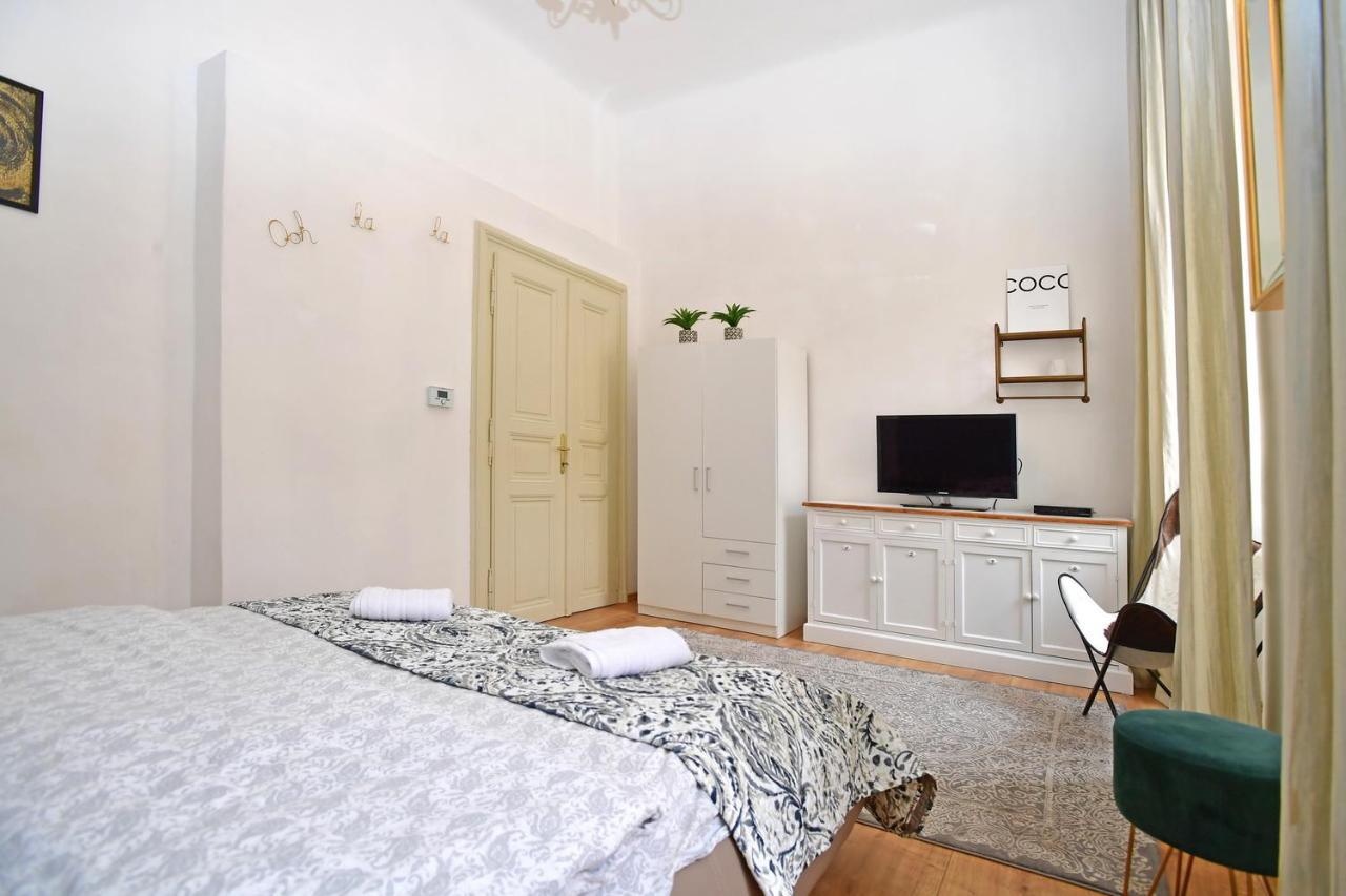Lovely Little Cosy Apt In Prague Praga Exterior foto